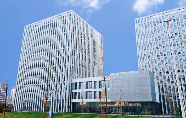 洛阳梓哲HDPE管与钢带波纹管性能对比及选型建议